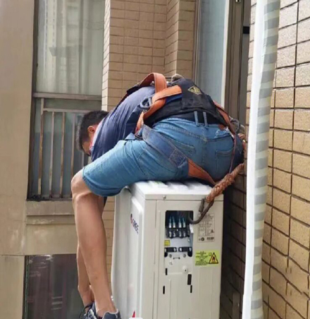 云龙空调移机